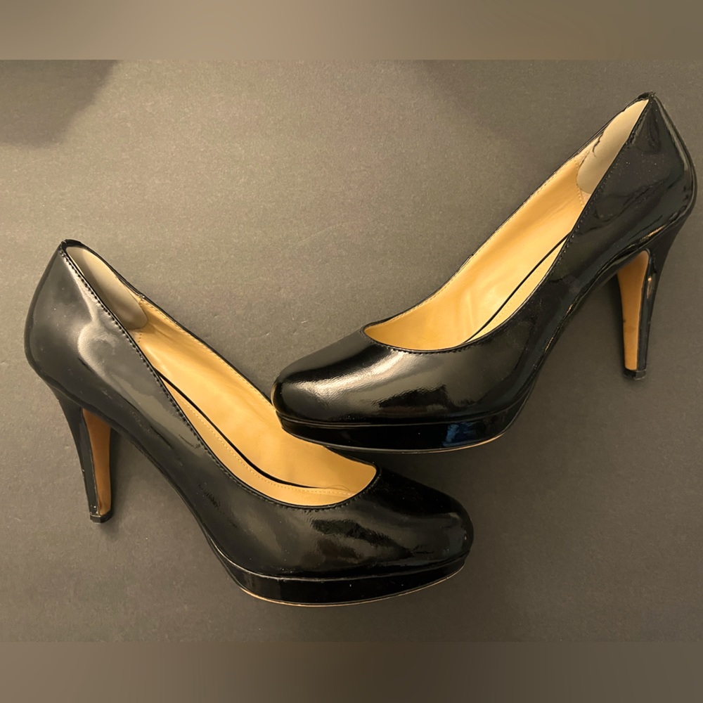 Circa Joan & David Luxe Black Patent Platform Heels Women’s 9.5M